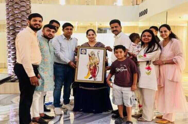 जया किशोरी को भेंट किया गया हाथ की कढ़ाई से बना भव्य राम दरबार, वीडियो में देंखे भारतीय हस्तकला की अनूठी मिसाल