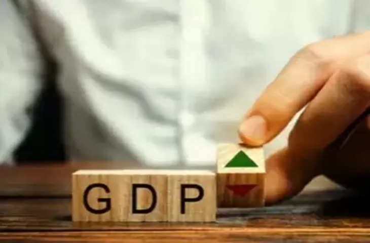 मंदी से उबरने के लिए पाकिस्तान के सामने 7-8 फीसदी विकास दर पाने की चुनौती