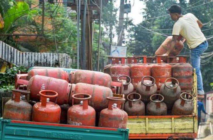 LPG सिलेंडर हुआ हल्का! 10 किलो के नए कंपोजिट सिलेंडर से आसान होगी गैस की ढुलाई, जानें कीमत और खूबियां