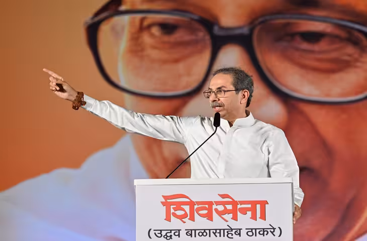 'लॉरेंस बिश्नोई गैंग में 70 हजार लोग, फडणवीस में हिम्मत है तो...', उद्धव ठाकरे ने दी चुनौती