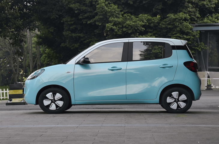 अब पेट्रोल की टेंशन खत्म! 300KM चलने वाली सबसे सस्ती इलेक्ट्रिक कार लॉन्च, फीचर्स जानकर रह जाएंगे हैरान