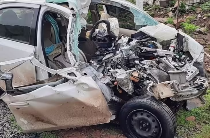 नागदा स्टेट हाईवे पर दर्दनाक हादसा: युवक की मौत, तीन गंभीर रूप से घायल