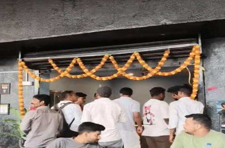 न ब्रांडिंग, न विज्ञापन... फिर भी मशहूर हुआ &lsquo;कॉकरोच कैफे&rsquo;, इंस्टाग्राम रील से मिली पहचान; 99 रुपये के अंदर मिलती हैं सभी डिश
