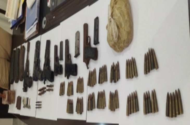 Assam : सीआरपीएफ ने भारी मात्रा में हथियार व विस्फोटक किए बरामद !