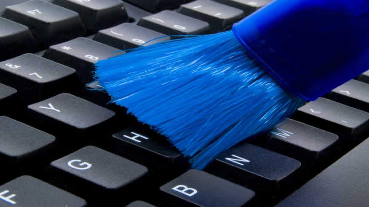 How to clean keyboard at home, if you do not clean it for months then