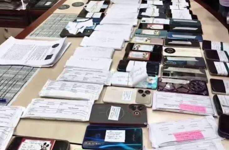 जयपुर पुलिस का &lsquo;म्यूल हंटर&rsquo; ऑपरेशन सफल, एक्सक्लूसिव फुटेज में देंखे 5 साइबर अपराधी गिरफ्तार; 1 करोड़ के मोबाइल ब्लॉक, करोड़ों की ठगी रोकी