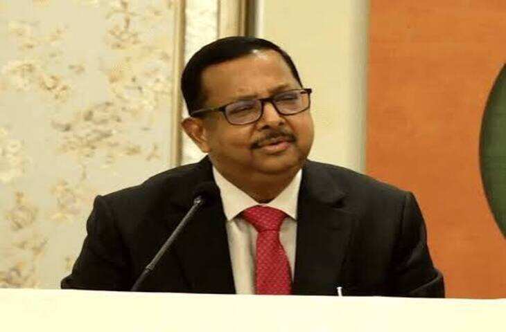 जस्टिस उज्जल भुइयां बोले- लाखों भारतीयों को वोटिंग से रोकने वाली प्रक्रिया मनमानी, वीडियो में देंखे संविधान में नागरिकों के दो वर्ग नहीं