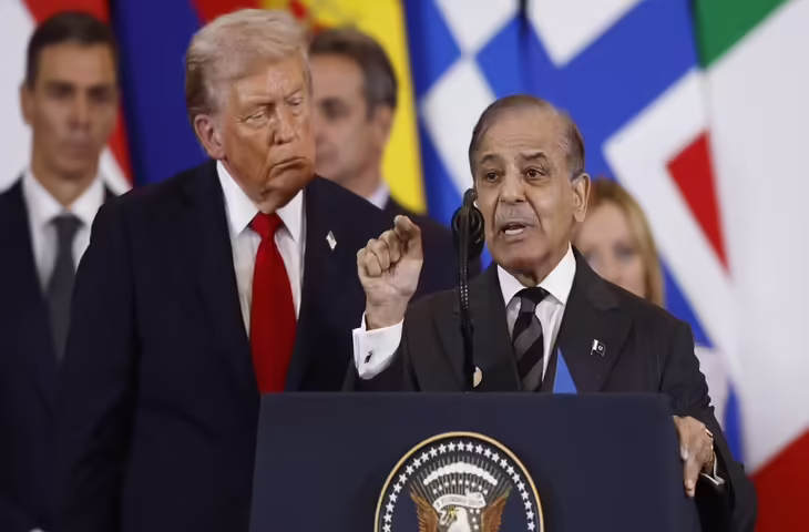 'चमचा, दलाल, अमेरिका का पिछलग्गू...' ईरान ने पाकिस्तान को याद दिलाई उसकी औकात, कहा - 'कौआ चला हंस की चाल...'