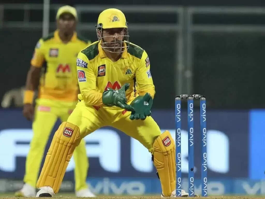  IPL 2022 MI vs CSK: पहले स्टंपिंग करने से चूके धोनी फिर जडेजा ने छोड़ा आसान सा कैच, 6 गेंदों में बौखला उठे फैंस