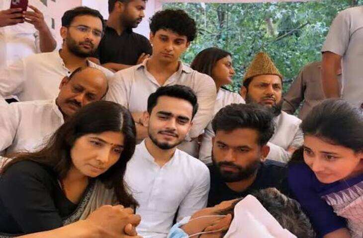 NEET पेपर लीक के विरोध में सपा का प्रदर्शन, लखनऊ समेत कई जिलों में कार्यकर्ताओं ने उठाई आवाज; डिंपल यादव ने दिल्ली में निकाला मार्च