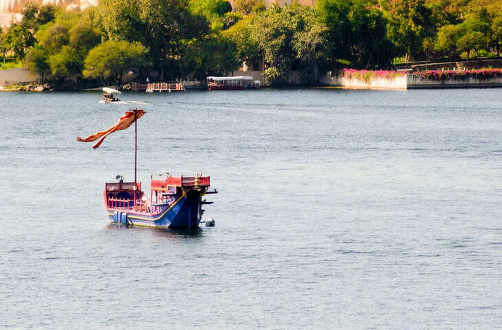 उदयपुर की झीलों में पेट्रोल-डीजल बोटों पर रोक, पर्यावरण को बनाया जाएगा प्रदूषण मुक्त