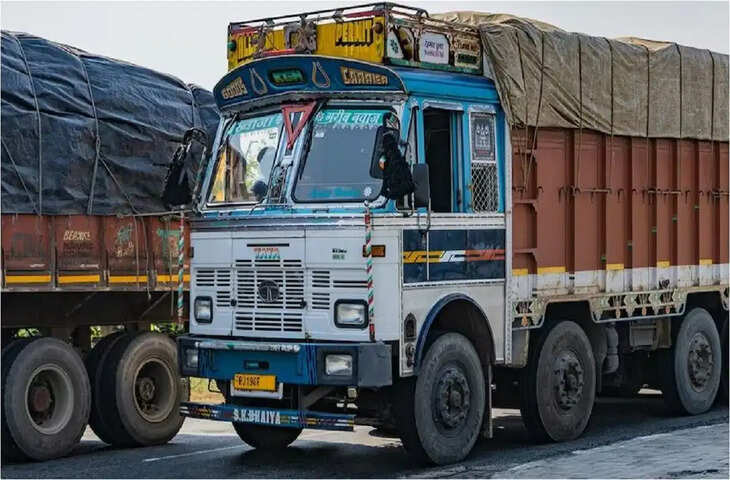 राजगढ़ में 17 साल की प्रेमिका की हत्या का आरोप, प्रेमी ने ट्रक के आगे कूदकर दी जान; 7 दिन बाद जंगल में मिला शव