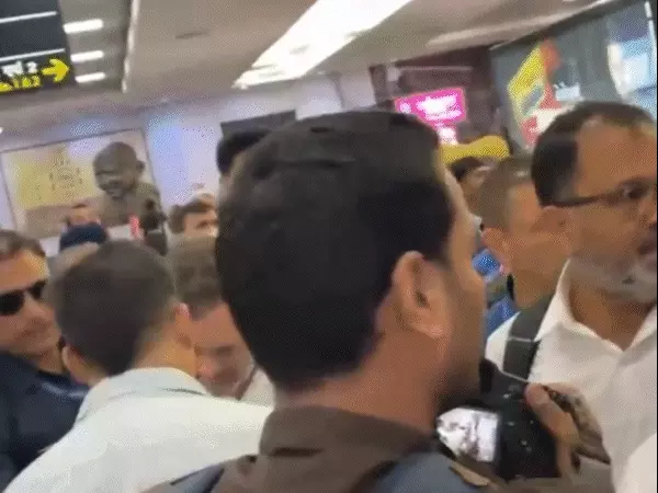 राहुल गांधी के इंदौर पहुंचने पर पुलिस-कांग्रेस कार्यकर्ताओं में धक्का-मुक्की, कई नेता नहीं कर पाए मुलाकात