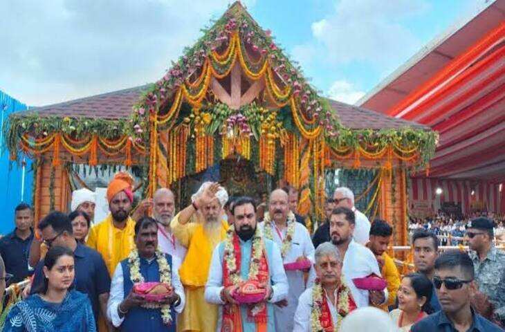 सीतामढ़ी पहुंचे CM सम्राट चौधरी, केंद्रीय मंत्री ललन सिंह के साथ पुनौराधाम में की पूजा; प्रतिमाएं अस्थायी काष्ठ मंडप में शिफ्ट