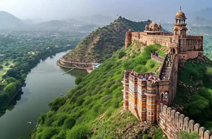 Jaigarh Fort Inside Story: जयगढ़ के तहखानों में आज भी दफन है अरबों का खजाना? वायरल फुटेज में जानें इसकी ऐतिहासिक सच्चाई