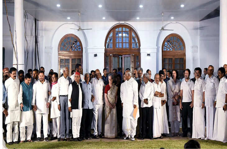 INDIA Alliance Meeting : 25 दलों की बैठक में 5 मुद्दों पर बनी सहमति, सरकार को घेरने की तैयारी तेज