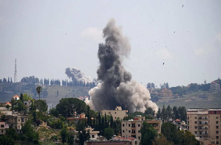 Israel का लेबनान में बड़ा हमला, 80 जगहों पर बरसाए बम,&nbsp;Hezbollah पर लगाया सीजफायर तोड़ने का आरोप&nbsp;