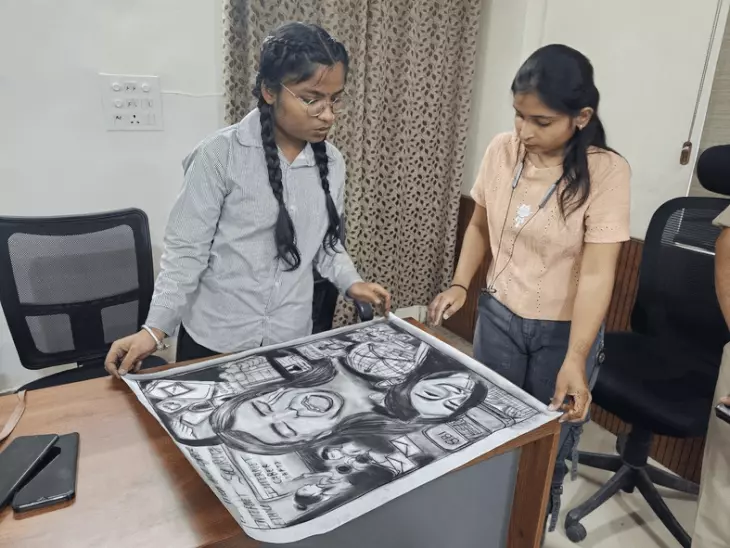 मंदसौर में साइबर जागरूकता अभियान &lsquo;सेफ क्लिक 2.0&rsquo; के तहत पोस्टर प्रतियोगिता आयोजित