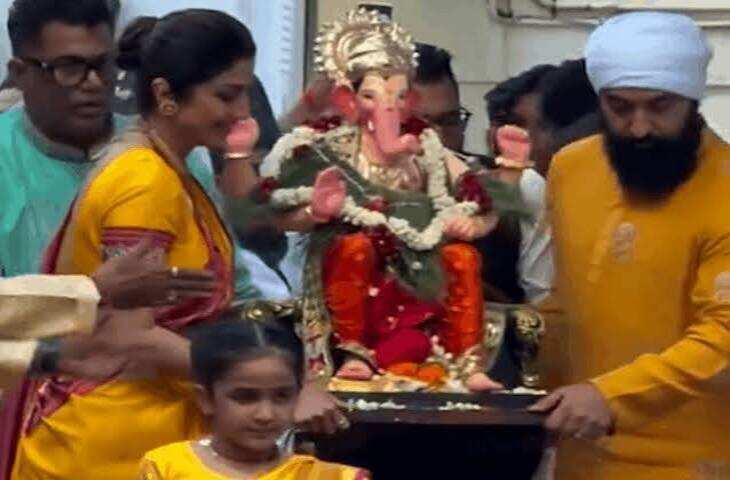 गणेश चतुर्थी पर बॉलीवुड में बप्पा की भक्ति, फुटेज में देंखे शिल्पा शेट्टी ने ढोल पर किया डांस; संजय दत्त ने घायल पैपराजी की मदद की