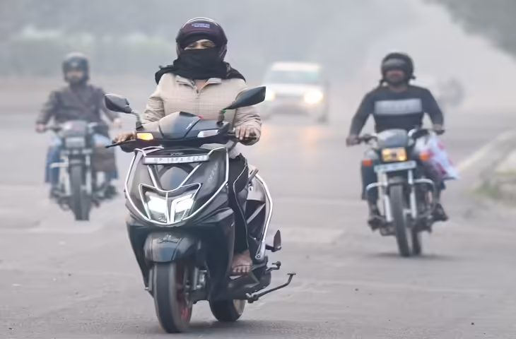 UP में घना कोहरा और ठंडी हवाएं! 31 जनवरी से भारी बारिश के आसार, IMD ने इन 16 जिलों के लिए जारी किया अलर्ट&nbsp;