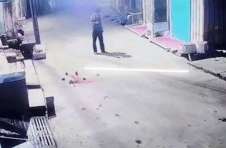 मुरैना में युवक के घर के बाहर पिस्टल से फायरिंग, पुरानी रंजिश में धमकाने का आरोप