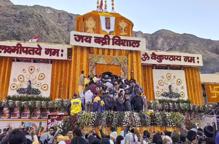 ये हो क्या रहा! राम मंदिर के बाद अब&nbsp;बदरीनाथ में दान चोरी विवाद,&nbsp;मंदिर समिति अध्यक्ष के सरकारी पीए पर दर्ज हुई FIR