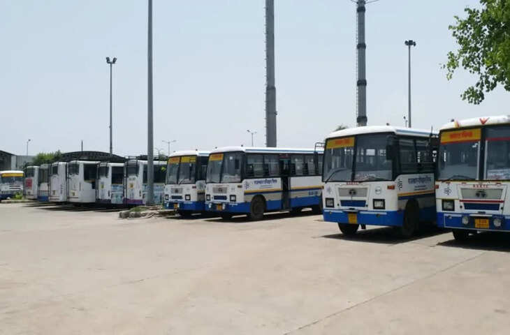 प्रभारी मंत्री हीरालाल नागर ने किया प्रस्तावित बस स्टैंड स्थल का निरीक्षण, निर्माण योजनाओं की ली जानकारी