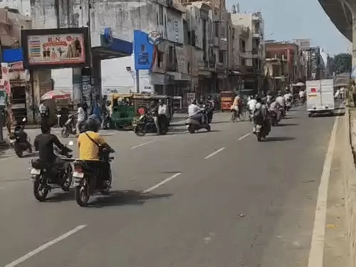 गाजियाबाद में सुबह से खिली धूप, आज भी हल्की बारिश के आसार; 34 डिग्री तक पहुंच सकता है तापमान