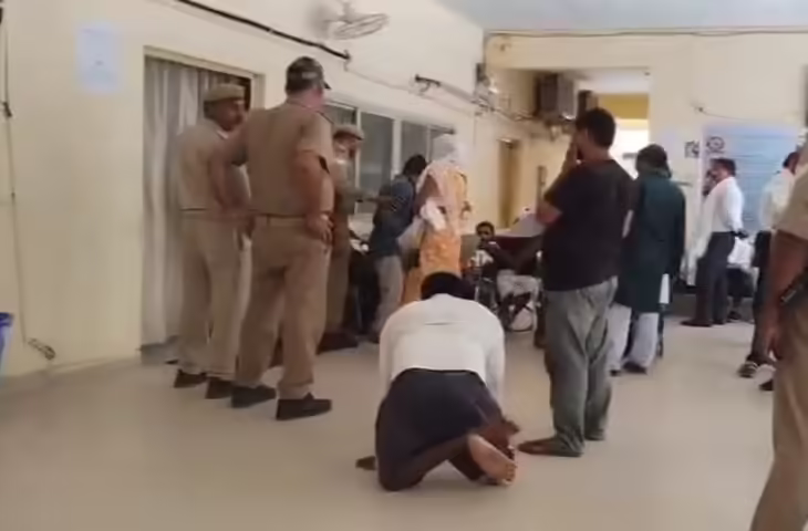 बांदा में दिव्यांग युवक की गुहार पर प्रशासन सख्त: राशन कार्ड न बनने पर एडीएम ने डीएसओ को लगाई फटकार