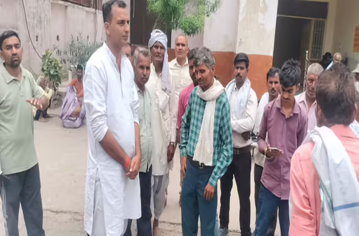 घर में मिली महिला की लाश...आधे शरीर पर नहीं थे कपड़े, गले पर चोट के निशान, मंजर देख लोगों की कांप गई रूह