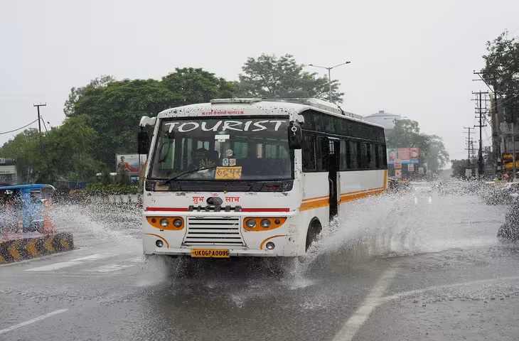 Uttarakhand Weather: उत्तराखंड में फिर बदला मौसम, 11 अक्टूबर तक येलो अलर्ट; देहरादून-नैनीताल समेत 6 जिलों में बारिश का अलर्ट