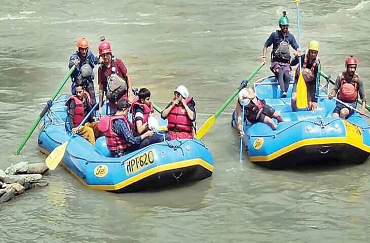 Kullu दो महीने बाद शुरू होती है रिवर राफ्टिंग-पैराग्लाइडिंग
