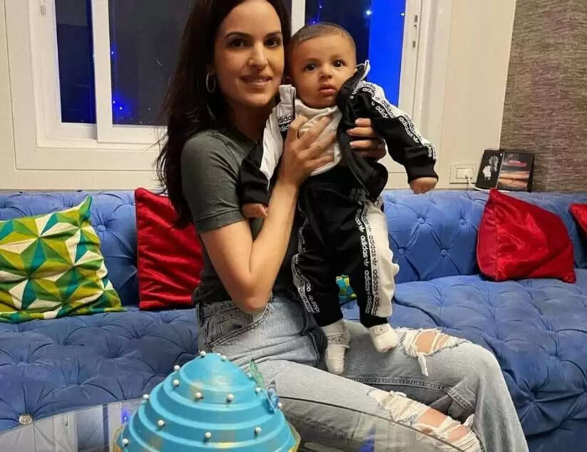 Hardik Pandya ind hardik pandya misses his son agastya----1.JPG