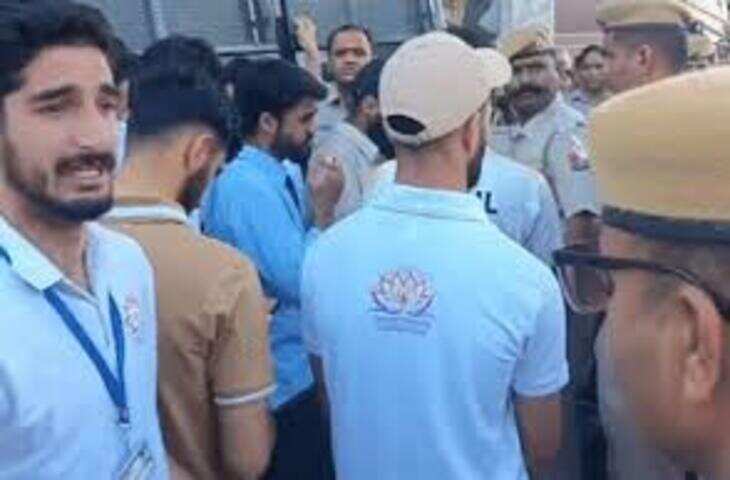 मेवाड़ यूनिवर्सिटी में कश्मीरी नर्सिंग छात्रों और पुलिस में टकराव, 17 छात्र गिरफ्तार