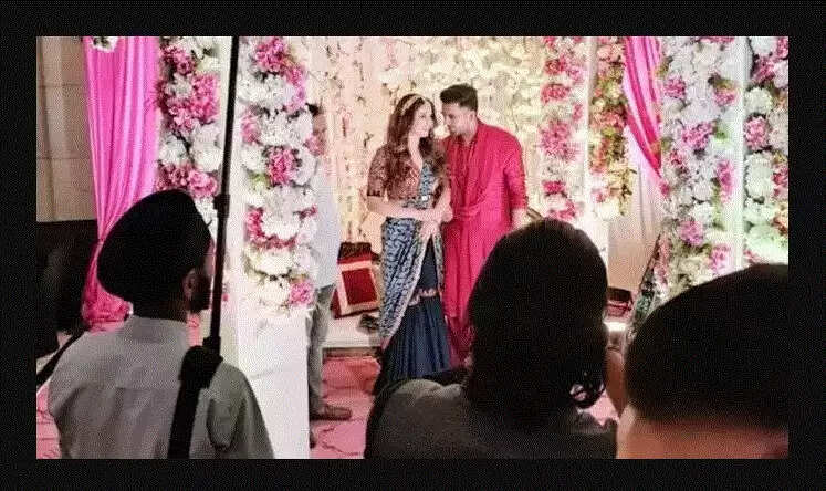deepak chahar- weds jaya bhardwaj sangeet ceremony11111.GIF