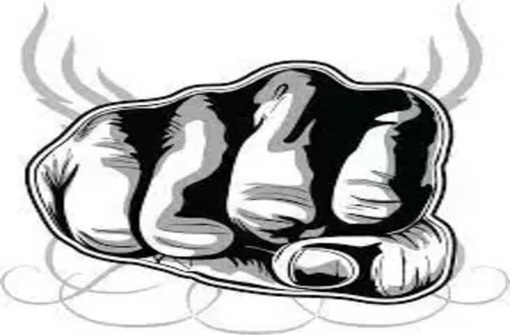 Jamshedpur मरीजों को पतली दाल देने पर ठेकेदार को फटकारा