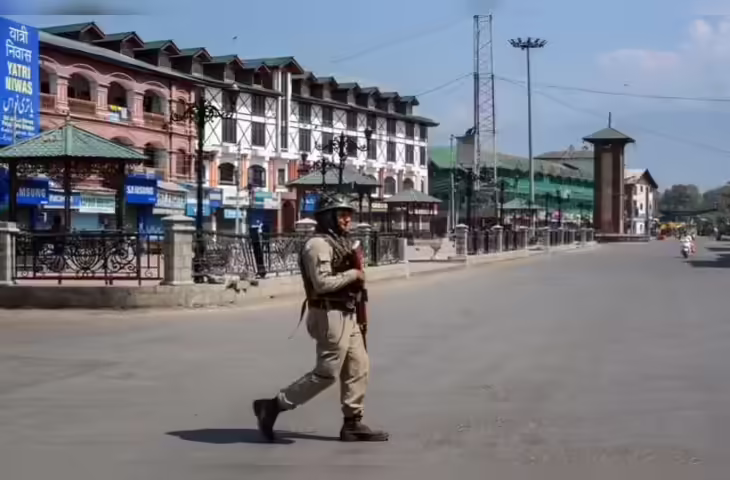 Jammu Kashmir Prepaid SIM Rules: आखिर क्यों नहीं काम करती यहां प्रीपेड सिम? जानें इसके पीछे की चौंकाने वाली वजह