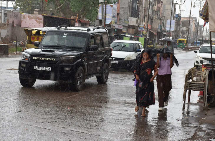 पश्चिमी विक्षोभ के असर से मौसम में बदलाव, बूंदाबांदी के दौरान आकाशीय बिजली गिरने से महिला की मौत