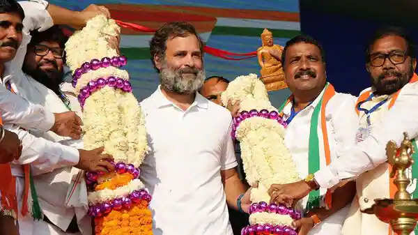 Gujarat Election 2022: 'सरकार की नीतियां दो भारत बना रही हैं...': गुजरात में बीजेपी पर राहुल गांधी का तंज