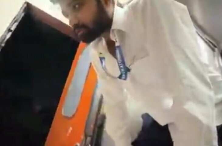 Viral Video: AC Attendant पर यात्रियों से पैसे लेकर सीट देने का आरोप, सोशल मीडिया पर वायरल हुआ वीडियो