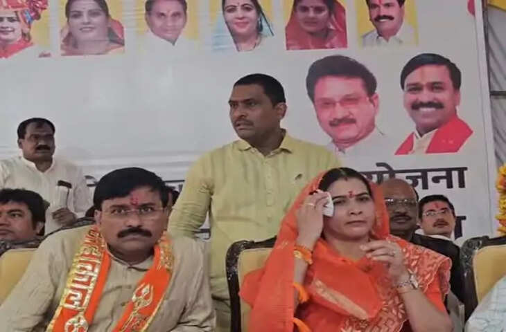 निगम के मंच पर सियासी हलचल: विरोध के बीच महापौर का हुआ स्वागत, विधायक ने दी 8.43 करोड़ की सौगात; मंत्रियों की मौजूदगी में दिखी गुटबाजी
