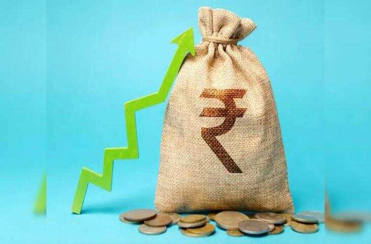 बचत पर चाहिए तगड़ा मुनाफा? जानिए कौन से बैंक एफडी पर दे रहे हैं सबसे ज्यादा ब्याज और कितनी होगी कमाई
