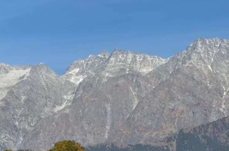 हिमालय में बर्फ का संकट! सफेद चादर की जगह काला पड़ा पहाड़ों का रंग,&nbsp;एक्सपर्ट्स ने बताई चौंकाने वाली वजह