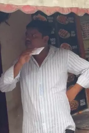 Investigation Report: पढ़ाई का खर्च उठाने के लिए खून बेचने को मजबूर छात्र, महंगी कोचिंग और हॉस्टल फीस ने बढ़ाई मुश्किलें