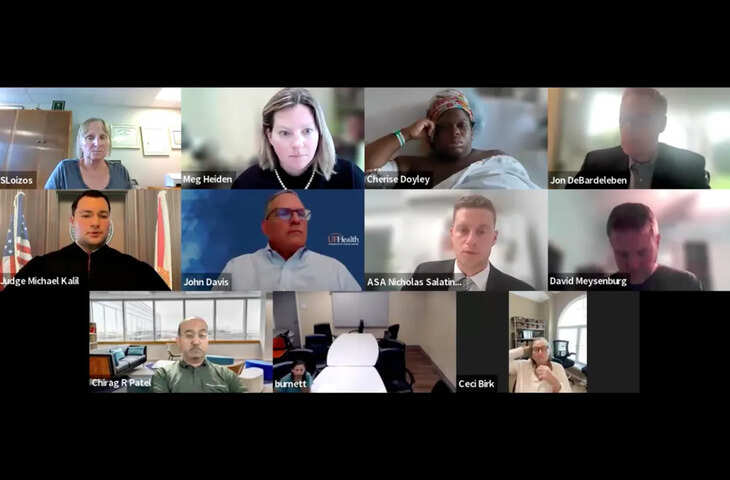 कोर्ट में वर्चुअल पेशी के दौरान लेबर पेन में तड़पती महिला! वजह जानकर हर कोई हैरान, वीडियो वायरल