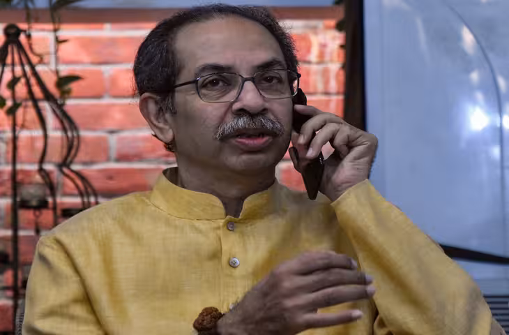 महाराष्ट्र में फिर सियासी संकट? शिवसेना UBT में टूट की आशंका के बीच उद्धव ठाकरे ने बुलाई इमरजेंसी बैठक