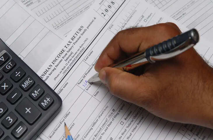 करोड़ों की कमाई और तीन घरों के मालिक IITian को ₹15 हजार टैक्स के लिए लेना पड़ा उधार, वायरल कहानी ने चौंकाया