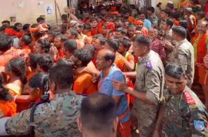 मुरादाबाद में कांवड़ियों ने किया जलाभिषेक, हर-हर महादेव के जयकारों से गूंजे शिवालय; दर्शन के लिए लगी लंबी कतार