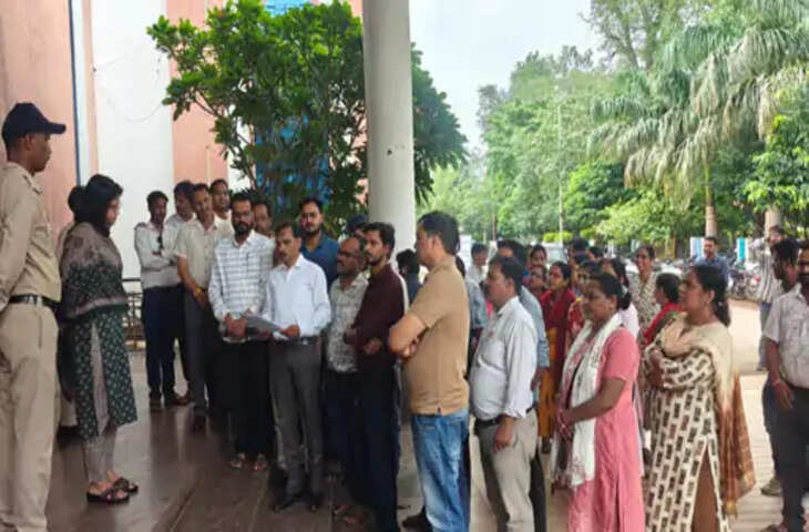 पदोन्नति नहीं मिलने पर पटवारियों ने खोला मोर्चा, सरकार के खिलाफ जताया रोष