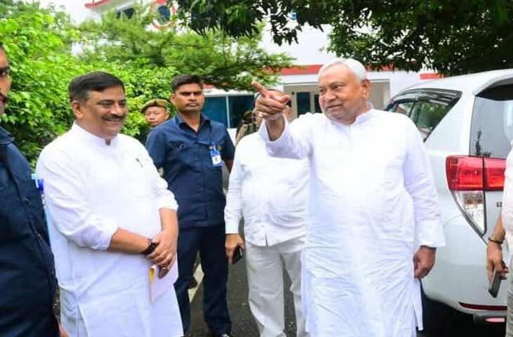 भाजपा के अवधेश नारायण सिंह से पहले देवेश चंद्र ठाकुर रहे विधान परिषद के सभापति, लोकसभा चुनाव जीतने के बाद छोड़ा पद